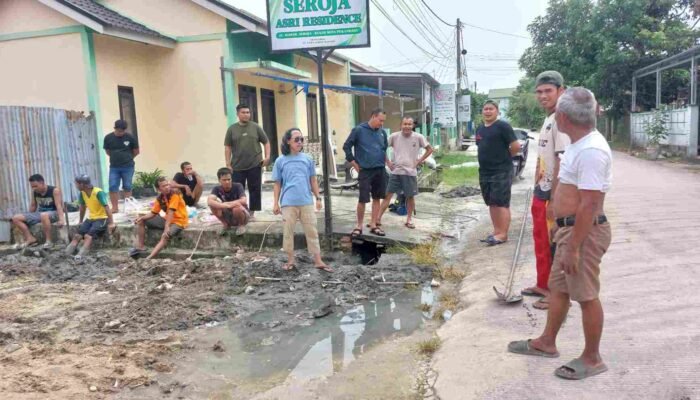Kebersamaan Warga Seroja Asri Resident Jadi Teladan Budaya Gotong Royong
